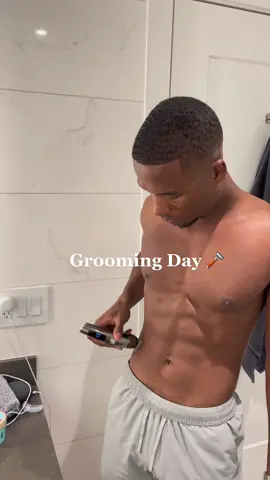 Grooming day can be very enjoyable as long as you have the best tools and music! Having a soft skin afterwards is very important. 🪒 #shavingtips #groomingtips #menshairtips #shaveroutine #SelfCare #selfcaretips 