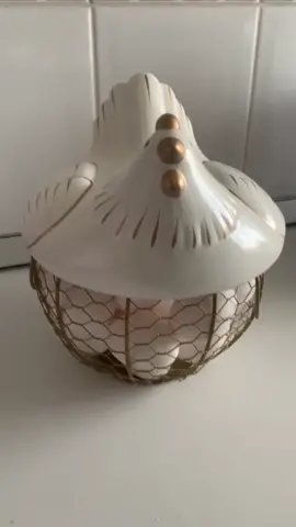 para prganizar y decorar a la vez 😍 Encuéntrala en buestro IG: @decora.sur #chile #shopping #foryou #vitrineo #hogar #deco #gallina #cocina 