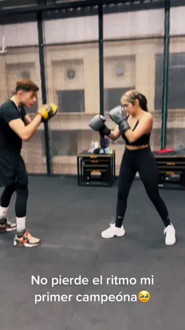 @AriGameplays #ejercicios #deportesentiktok 