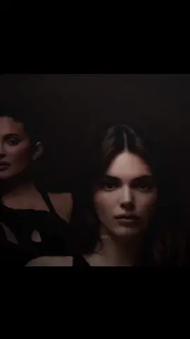 @Kylie Jenner The world's most iconic family #foryou#vide#fanpage#kyliejenner#kylieeeditsv#kylie#viral#kylievsj 