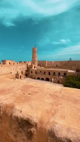 The Ribat of Monastir (رباط المنستير) , يقع في مدينة المنستير بتونس.  من أبرز المعالم الأثرية لمدينة المنستير.  الأبراج قابلة للتسلق أيضًا ، مما يتيح للزوار الاستمتاع بإطلالة على المدينة والشاطئ. Located in Monastir, Tunisia. It is also the most prominent monument of the city of Monastir.  The towers are also climbable, allowing visitors to enjoy a view of the city and the beach. #fyp #اكسبلور #تونس #المنستير #tourist #traveldestinations #travel #historical #monument #visittunisia🇹🇳 #ArabTikTok #foryou #ribat 