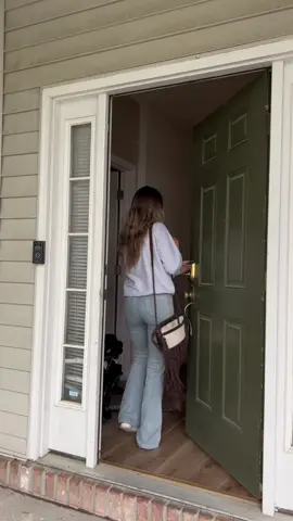 Anyone else fly standby? #travel #standby #spendthedaywithme #family #sister 