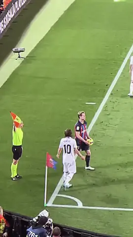 Frenkie and Modric🥰 #dejong #modric #respect #football #parati #hphiiaveiro #ares_football🔥 