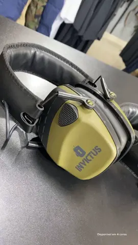 🔥 Abafador Eletrônico Mute Invictus 🔥 Com tempo de reação de 0,02 segundos, o Mute possui classificação de redução de ruído (NRR) de 21 decibéis (dB), protegendo o sistema auditivo contra ruídos prejudiciais à saúde e amplificando o som ambiente.    Compatível com MP3 e outros aplicativos com entrada padrão de som 3,5 mm, o Mute possui cabo auxiliar, botão on/off, controle de volume e microfone omnidirecional.    Seu consumo de energia é baixo, tendo desligamento automático após 4 horas. Ele funciona com 2 baterias AAA, não inclusas.    Com design leve, o Mute conta com conchas Ultra Slim com almofadas confortáveis que podem ser substituídas. Além disso, possui alça ajustável com estofamento, proporcionando um encaixe aconchegante na cabeça.    De fácil transporte e armazenamento, o Abafador Eletrônico Mute oferece design dobrável compacto e conforto, pois sua superfície é emborrachada com toque macio. Garanta o seu na loja mais tática de Manaus  Bazar Militar  WhatsApp (92)98195-8226📲 Enviamos para todo o Brasil 🇧🇷 #bazarmilitaram #mochilas #lanternas #mochileiros #aventura #treino #operacional #selvaamazonica #pesca #policiamilitar #policia #policialfederal #policialfederalfeminina #policialcivil #pmam #pcam #pmrj #pmsp #manaus #amazonas #delegado #operadortatico #delegacia #delegadafederal #segurança #segurançapublica #vigilantes #forçasarmadas 