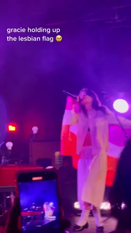 gracie abrams lesbian ally ♥️ thank you for a wonderful show in seattle @tehegracietehe @gracieabramshq  #gracieabrams #goodriddance #gracie #seattle #concert #taylorswift #singersongwriter #erastour #eras #goodriddancetour 