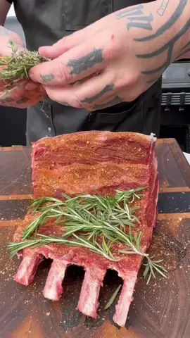 Bone in Rib Roast Prep #kendrickbbq #easter #easterdinner #steakdinner #primerib #butcher 