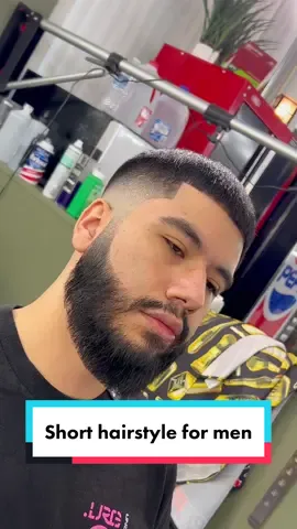 Short haircut for men #wichitakansas #kansasbarber #menshaircut #menshairstyle #midfade #beard #