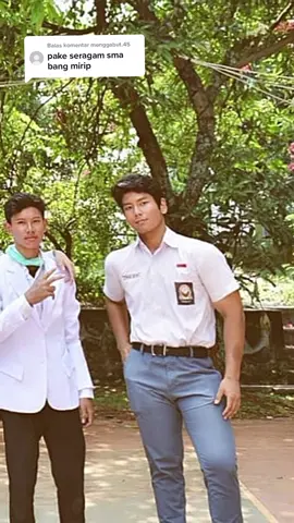 Membalas @menggabut.45 lebih mirip zainal troublemaker atau ivan gunawan #superman #bigboy #fyp #indonesia #cutting #strongman 