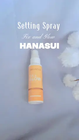 Gercep, biar make up mu tahan lama. Check out di keranjang kuning #settingspray #settingsprayhanasui #fixandglow ##hanasui 