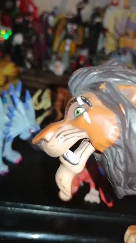 Jugando con mis muñecos de la infancia #creadordecontenido #juguetes #infancia #elreyleon #digimon #juguetes90s 