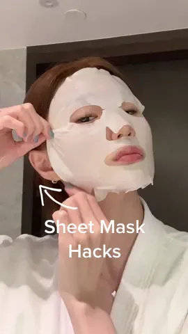 A simple but smart way of using mask sheets! With my favourite Oh My Oasis Mask from OHIOHOO - it instantly hydrates & soothes my skin when it feels tired and irritated from stressful environments ✨ Also love how it's filled with a generous amount of the essence! OHIOHOO has two other masks for different skin concerns too 🫶🏻 They’re available on @KSISTERS  💕 #OHIOHOO #ksisterssg #kbeauty #korean #skincare #hacks #beautyhack #sheetmask #sgbeauty #fyp #foryou