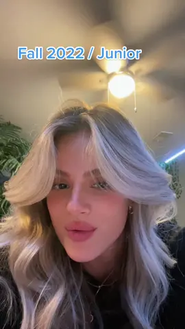 Awkward🦆 ••••• #fashion #beauty #GlowUp #women #hair #college #makeup 