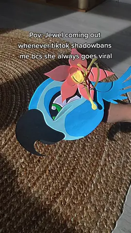 they only push her videos haha #samurott #fyp #dragon #paperdragonpuppet #paperdragon #puppet #viral #samurottdragon 