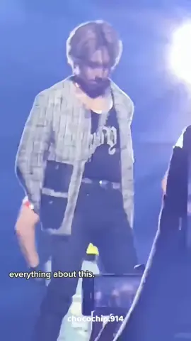 the chest pop, his facial expressions, him -- i am unwell. #straykids #skz #maniac #han #hanjisung 
