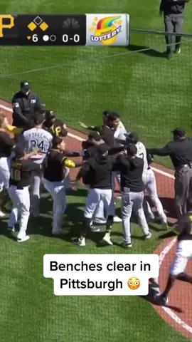 Oneil Cruz left the game with a left leg injury. #oneilcruz #pirates #benchesclear #whitesox #baseball