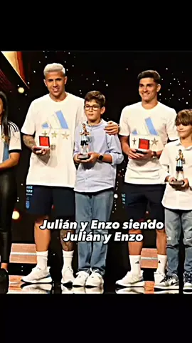 JAJAJA los amo || hace mucho no hago videos de ellos🥴🤍#viral #paratiiiiiiiiiiiiiiiiiiiiiiiiiiiiiii #julianalvarez #enzofernandez #fyp @TikTok 