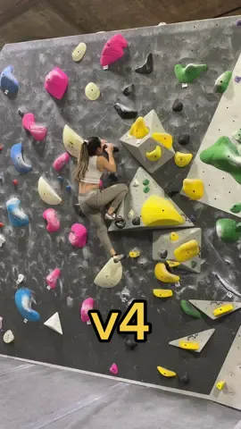v4 flash! #climbing #bouldering #boulderinggym 