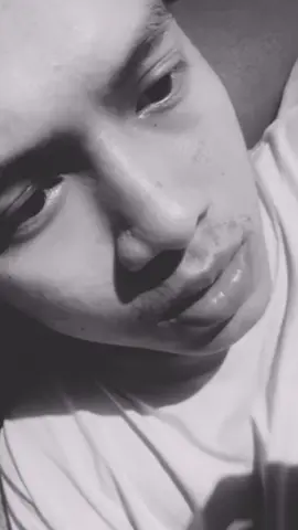 Replying to @bby deket banget ya videoin bapak ikan solo nya 😃🍣 #ronyparulian #salmasalsabil #indonesianidol #UniqloRamadan #salmon 