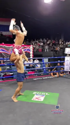 Muay Boran is the ancient style of Muay Thai. Beautiful performance from Frong and Lam🙏💪🏿🔥 #muaythaisession  #khunsuekmuaythai  #muaythai  #muaythaitips  #fighter  #muaythaigram  #gym #muaythaimagic  #ilovemuaythai  #lowlicks #fightclub  #trainnergae  #nakmuay  #superbon  #muaythaitechniques  #muaythaithailand  #muaythaifighter  #muaythaiqoute  #muaykhaofighter #muaythaipunch  #thaifighter #kickboxing  #มวยไทย  #muaythaicamp  #mmafighter  #thaiboxing  #onechampionship #muaythaitraining  #headkicks