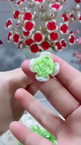 Handmade diy beads rose flower home craft#handmade #jewelry #foryou #handmadejewelry #gift #fashion #fypシ #diyfashion #handmadegifts #DIY #beads #tiktok #handcraft #flowers #homedecor 