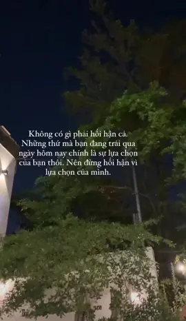 Sài Gòn khi yếu đuối ta biết dựa vào ai đây....#StoryTâmTrạng #SadStory #tamtrang #nhactamtrangofficial #xuhuong2023 