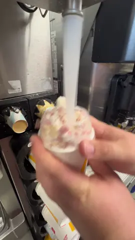 How to make the NEW Strawberry Shortcake McFlurry at McDonald’s! 🍓 #foryou #foryoupage #fyp #fastfood #fastfoodworkers #mcdonaldschallenge #mcdonalds #food #viral #fastfoodlife #tiktok 