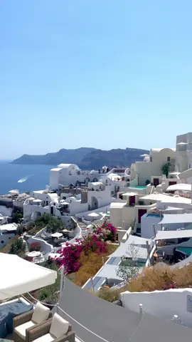 Less than 2 months until ✨summer✨ #santorini #santorinigreece #girlstrip #travelbucketlist #greece #santorinisunset #luxurylife #Summer #luxurytravel #pourtoi #fypシ 