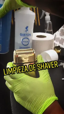 Limpieza de Rasuradora Shaver #shaver #shaverbabyliss #maquinadecorte #midfade #viral #parati #carlos_style #barberlife #barberia #foryoupage #fypシ #fypシ゚viral #tutorial #limpieza #limpiezabarberia #nationalbarbersassociation #freshbarbercutz #nicestbarber #thefinesbarbers #thebarberpost #dopecuts #videoviral #tiktok #tiktoklatam #encuesta #rasuradora 