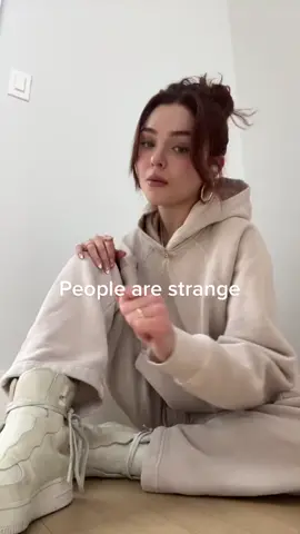 @gabisklar People Are Strange - @thedoors #thedoors #peoplearestrange #acoustic #cover #independentartist