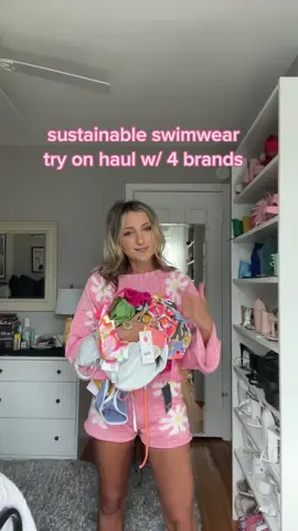 Trying out 4 different sustainable swimwear brands 👙 @svnswim @maajiswimwear @nikaswimwear @dippindaisys 