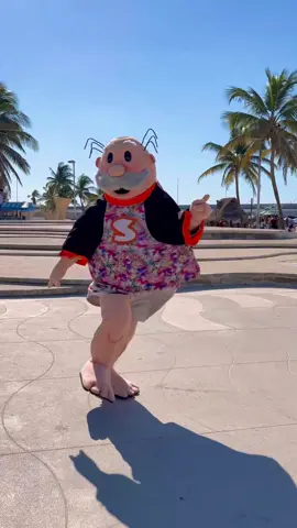 Seguimos en el mood de vacaciones 😚🏝️¿Qué tal me salió? 😎🙌🏻 #drsimi #followthelider #followtheleader #doctorsimi #baile #viral   