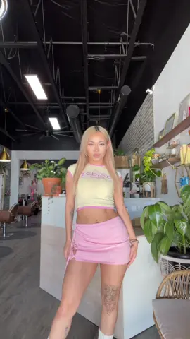 ANOTHER DAY ANOTHER SLAY my hero @laluna_beautybar is a blonde hair extraordinaire 😩💝💞💖💓