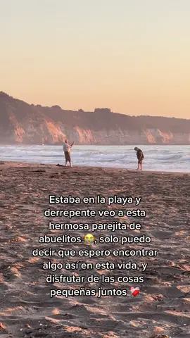 Me salio mi pena interna ajaja Es que eran perfectos 😭 y el paisaje estaba increible espero que sus fotos hayan quedado hermosas 😭 #amor #abuelitos #chile #playa #parati #gay #amigos #gaylove #lgtb 