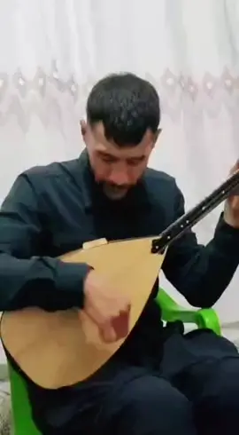 Madem gidecekLerdi neden Hayallerimizi götürdüLerki ..🍁