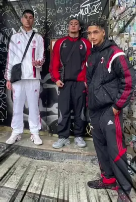 AVAILABLE SOON ON INSTAGRAM: @1bovintage #tracksuit #tracksuits #acmilantraining #trackpants #vintagetracksuits 