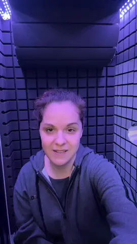 How is getting started in #vo a bit like expecting a baby? #voiceover #voiceacting #voiceactor #beginnervoiceactor #voiceoverstudio #recordingstudio 