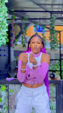 Shuu shuu💜💜… leave amapiano for me ahbg😂😂… #purplespeedy 