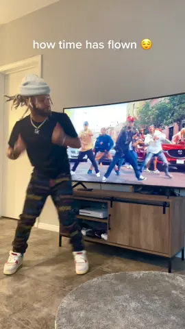 From backup dancer to artist. They said i couldnt do it and without y’all and God they wouldve been right. 🙏🏽🌍THANK YOU ALL FOR SUPPORTING MY JOURNEY ❤️😤🔥 #SHOWSTOPPER MUSIC VIDEO OTW #kangstawok #3vets #thefuturekingz #kangfrvr #kangsta 