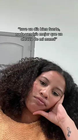 La realidad de todos los que nos vamos a seguir nuestros sueños — que triste es estar lejos de los suyos cuando mas se necesitan, pero que orgullo verse realizado 🙏🏽 #myfamilylivesinadifferentcountry #thewaythingschange #boricuaenladiaspora #boricuaenusa🇵🇷🇺🇸 #extrañoamimama😭 