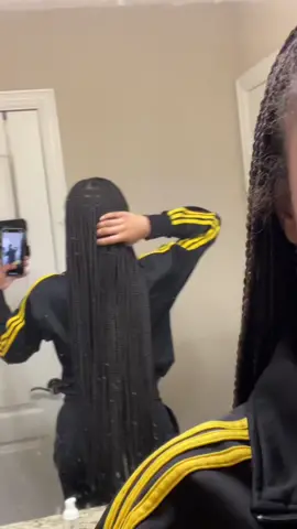 watch me do xtra small extendo knotless on myself 😍😍 book with me @amayadidthat_ #30inbussdown #dallasbraiders #dallasbraider #desotobraider #dfwbraider #dallasknotless #dallasknotlessbraids #dallasbraids 