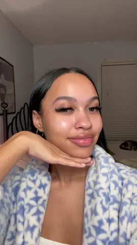 Go to my skin playlist and you’ll see the other products I love!! 😇 #skinroutine 