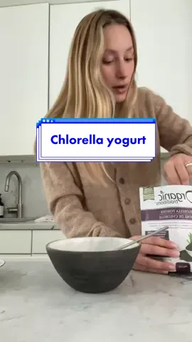Chlorella has so many benefits and it is so easy to include in your daily diet🌱 #organictraditions #superfood #chlorellapowder #guthealth  