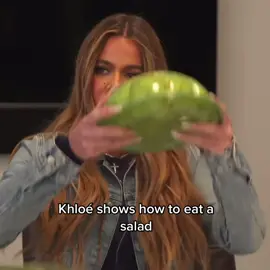 The iconic salad shake 🥗 #khloekardashian #jamescorden #thelatelateshow 