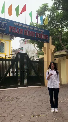 | SERIES: REVIEW CÁC TRƯỜNG THPT TRỌNG ĐIỂM HÀ NỘI |: Phan Đình Phùng - ngôi trường toạ lạc trên một trong những con đường đẹp nhất thủ đô🤩 Ngày hôm nay, hãy cùng theo chân The Match để biết được bên trong ngôi trường này có gì nhée‼️#thematch #trending #fyp #hoctap #foryou #thematchss5 #xuhuongtiktok 