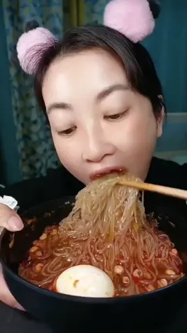 drink or eat noodles, chopsticks or no #fyp #pourtoi #chinesefood #mukbang #spicy 