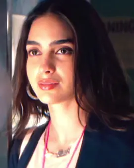 Litreally comfort movie😍 and this is where i know melissa from🤭 #ScreamVI #Scream5 #intheheightsmovie #intheheightsmusical #melissabarrera #melissabarreraedit #vanessamorales #intheheightsedit #comfortmovie #Foryou #fypシ #viraltiktok #Trending #Viral #Blowup #xybca  