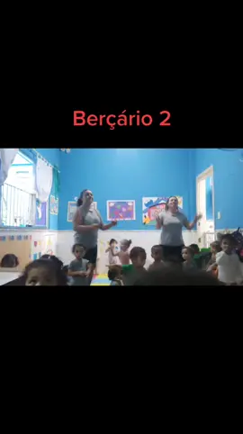 Mais uma dancinha👯‍♀️ #dancinhas #tiktok #creche  #berçario #berçarista  #bebês #fy #viral 