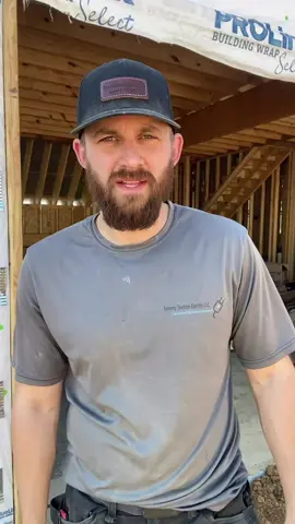 Get paid to workout 💪🏻  . . . #electrician #electricianlife #electrical #electricallife #sparky #sparkylife #bluecollar #bluecollarlife #bluecollarbrotherhood #bluecollarlifestyle #tradesmen #tradelife #electricalcontractor #contractor #generalcontractor #builder #workout #dayinthelife #tennessee