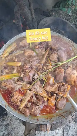 gà xác xào cối chuẩn miền tây nha a e bao ngon 😁#abalucbinh63 