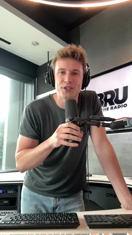 Replying to @chad_bischof come to work with me!! #brutok #grwm #tour #fyp